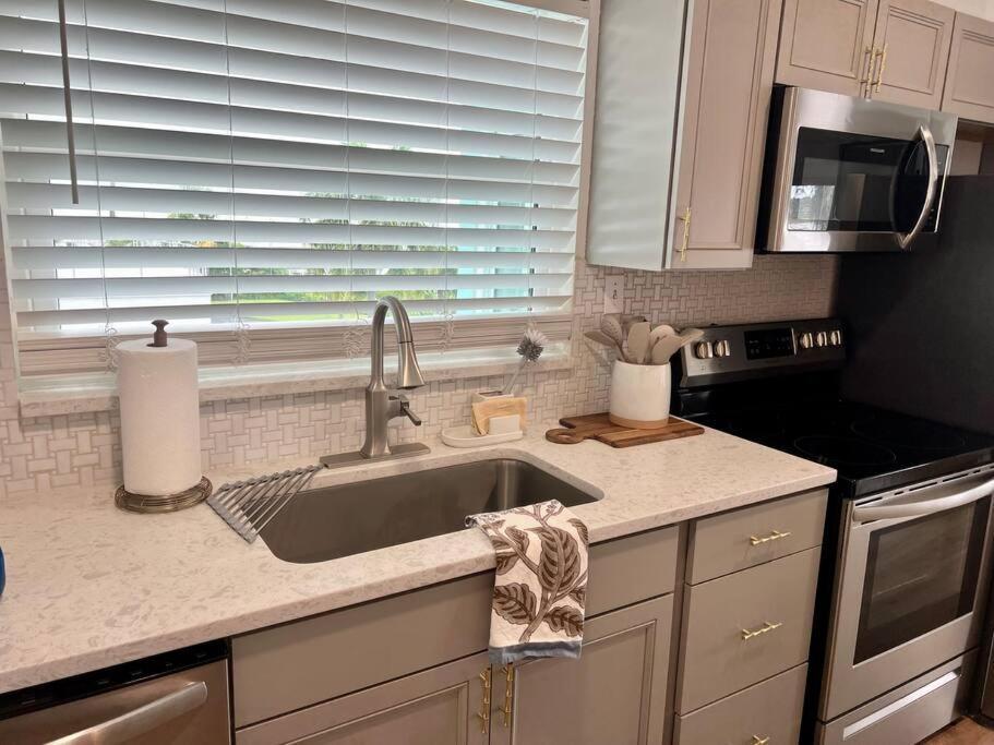 Lakefront Duplex With Pontoon Boat 3 Bed House Mount Dora Bagian luar foto